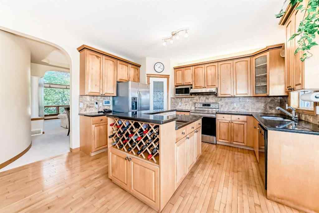 MLS® A2246031 - 40 Royal Highland Court NW in Royal Oak Calgary, Residential