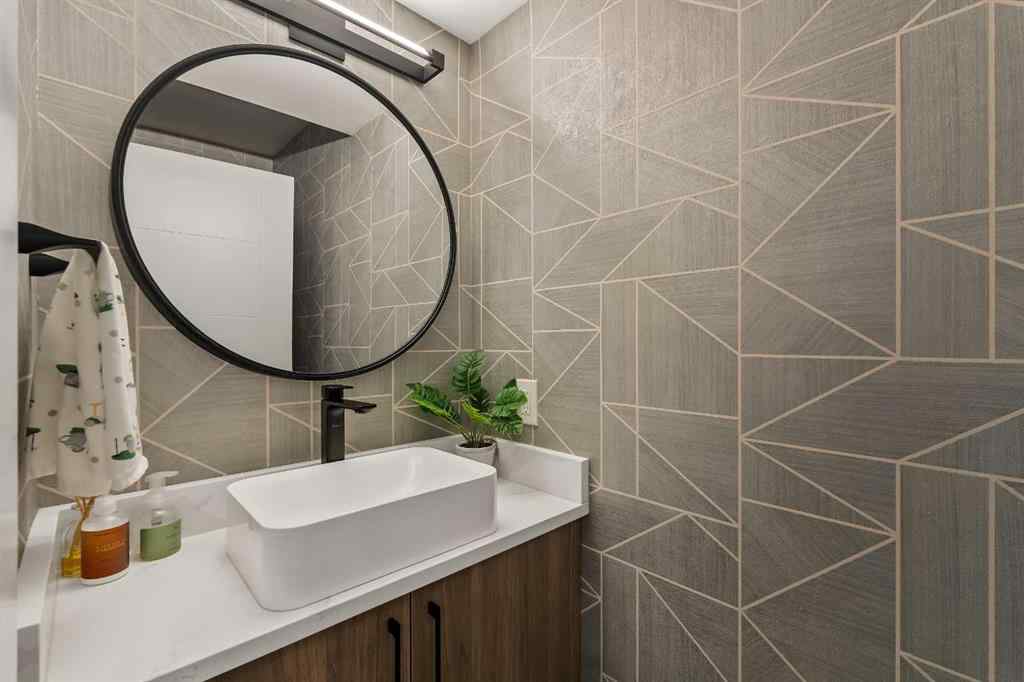 MLS® A2246034 - 3609 3 Street SW in Parkhill Calgary, Residential