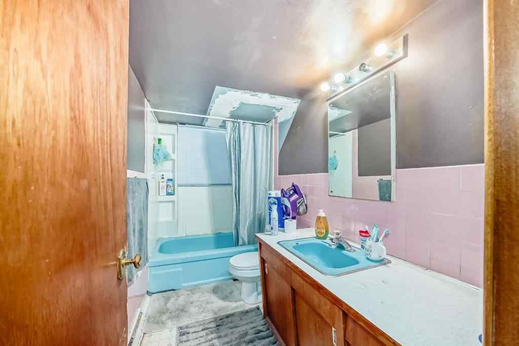 MLS® A2246038 - 2303 16A Street SW in Bankview Calgary, Residential