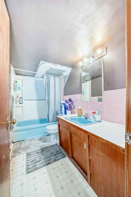 MLS® A2246038 - 2303 16A Street SW in Bankview Calgary, Residential