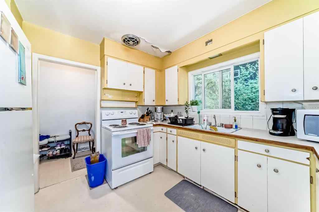 MLS® A2246038 - 2303 16A Street SW in Bankview Calgary, Residential