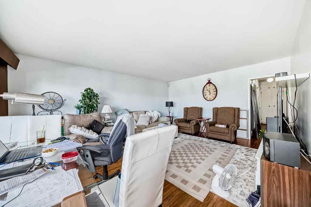 MLS® A2246038 - 2303 16A Street SW in Bankview Calgary, Residential