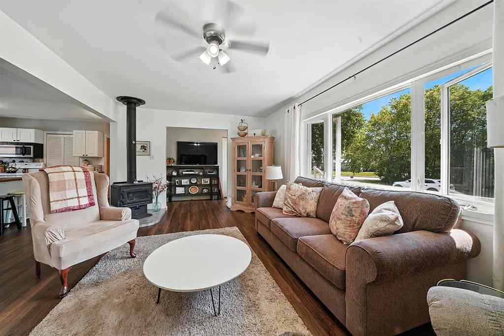 MLS® A2246039 - 5822 59A Street  in Riverside Meadows Red Deer, Residential