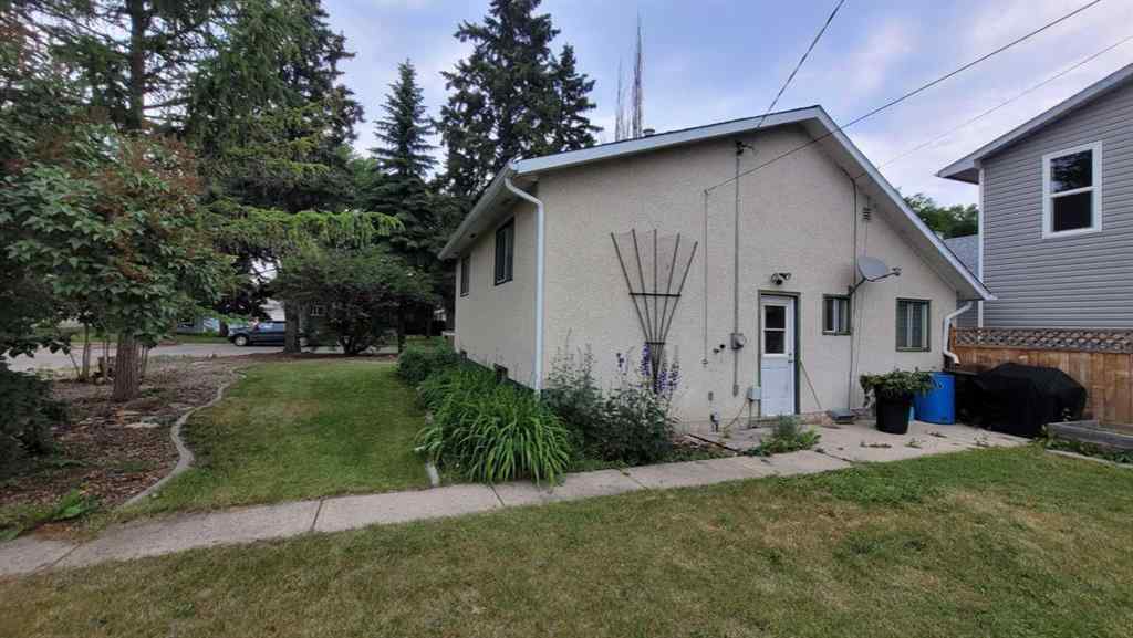 MLS® A2246043 - 5489 51 Avenue  in Downtown Lacombe Lacombe, Residential