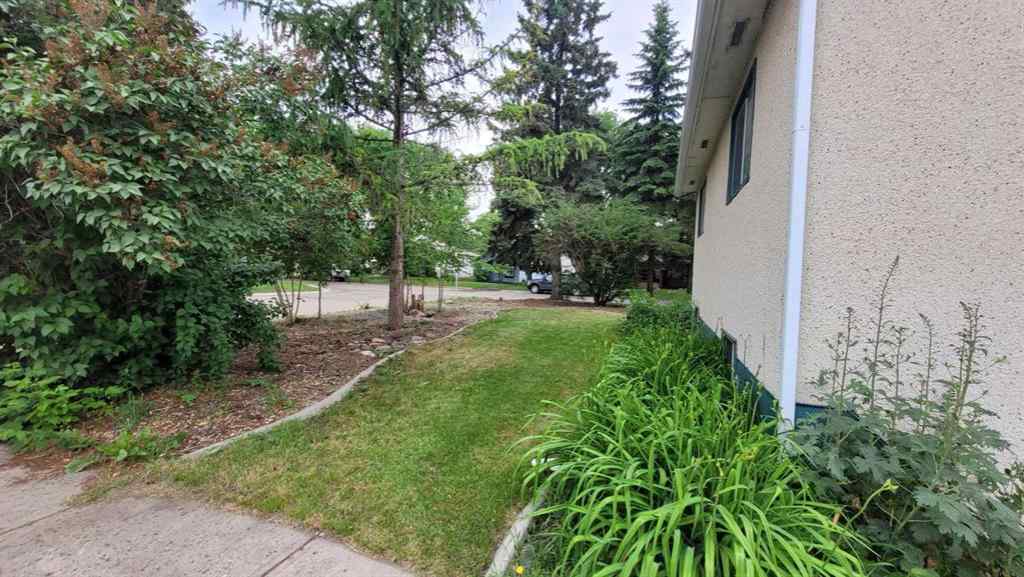 MLS® A2246043 - 5489 51 Avenue  in Downtown Lacombe Lacombe, Residential