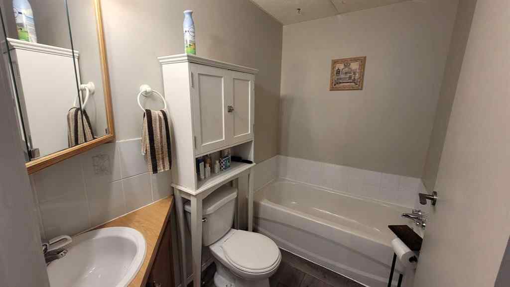 MLS® A2246043 - 5489 51 Avenue  in Downtown Lacombe Lacombe, Residential