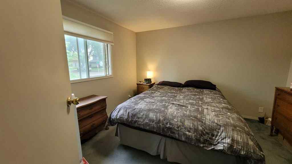 MLS® A2246043 - 5489 51 Avenue  in Downtown Lacombe Lacombe, Residential