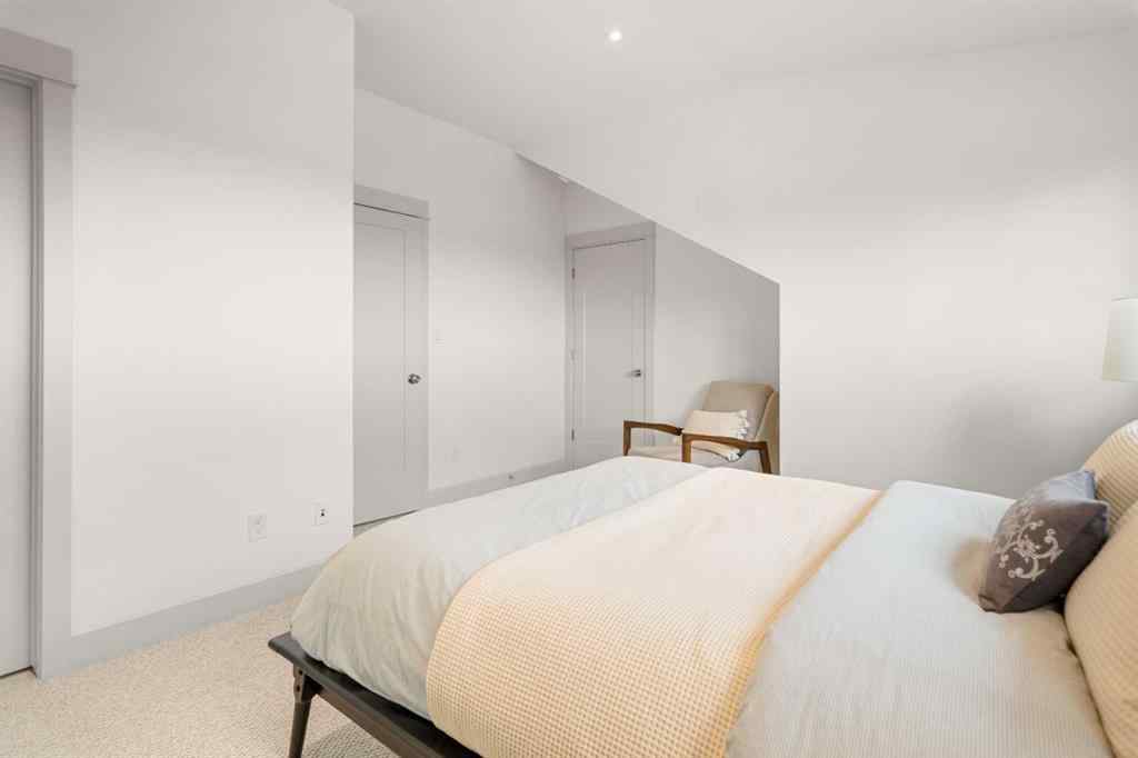 MLS® A2246044 - 5032 48 Street  in NONE Rocky Mountain House, Residential