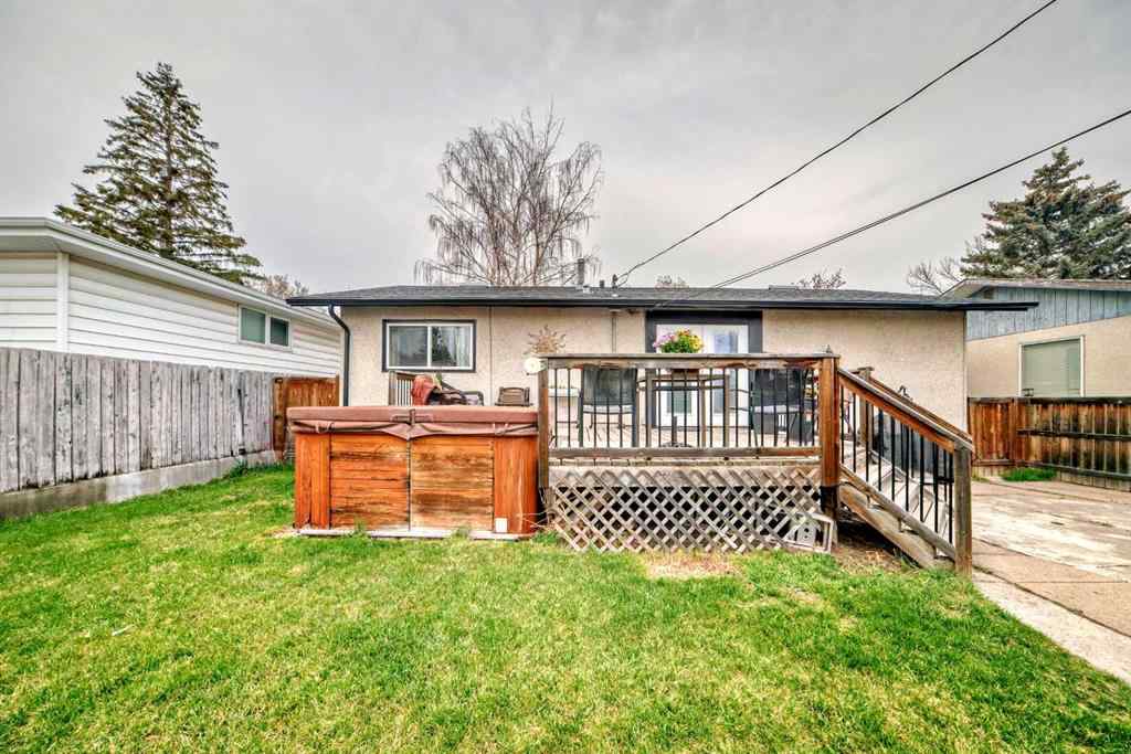 MLS® A2246046 - 5023 Marlborough Drive NE in Marlborough Calgary, Residential