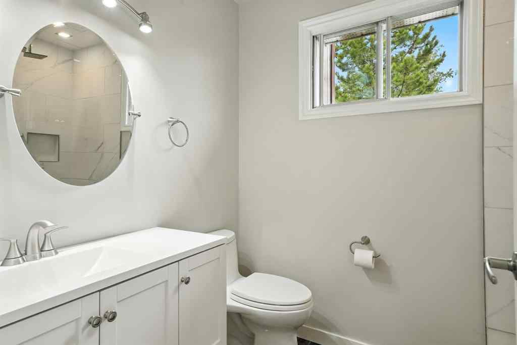 MLS® A2246053 - 7 Goodacre Close  in Glendale Park Estates Red Deer, Residential