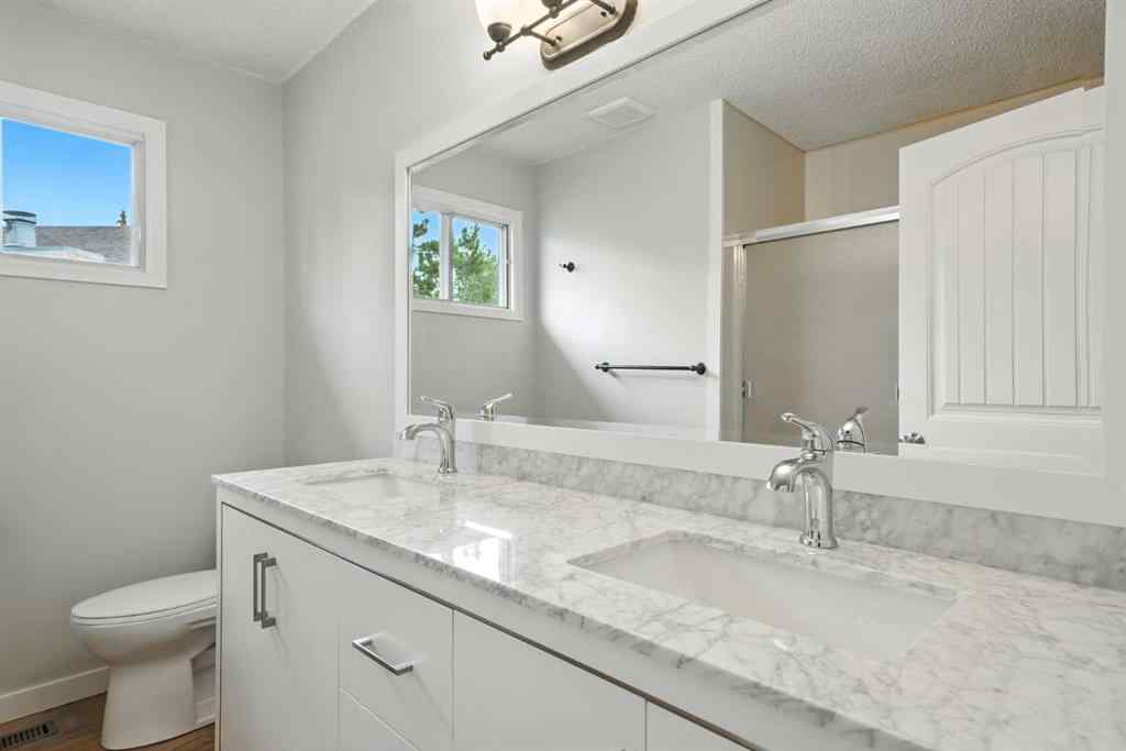 MLS® A2246053 - 7 Goodacre Close  in Glendale Park Estates Red Deer, Residential