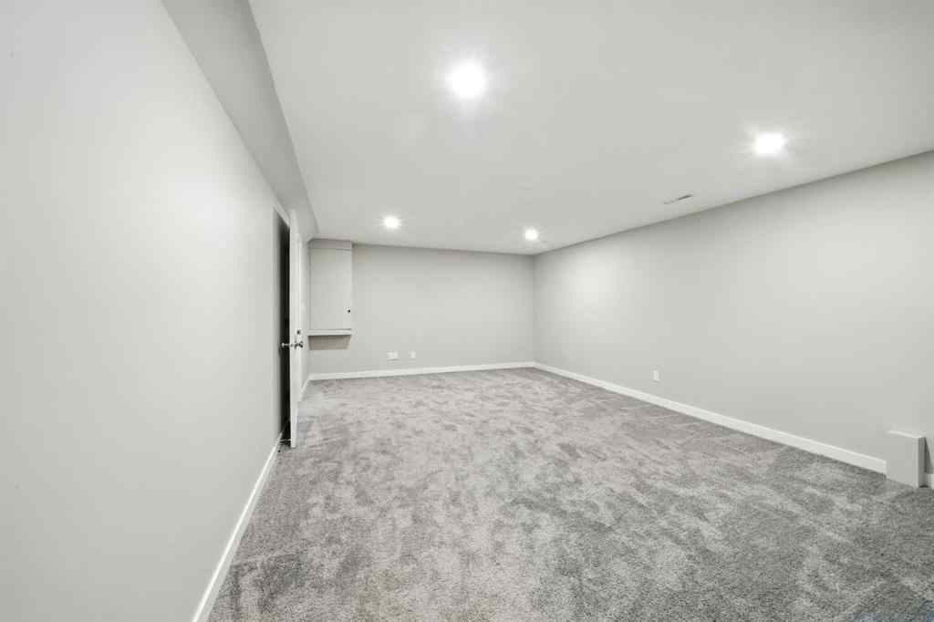 MLS® A2246053 - 7 Goodacre Close  in Glendale Park Estates Red Deer, Residential