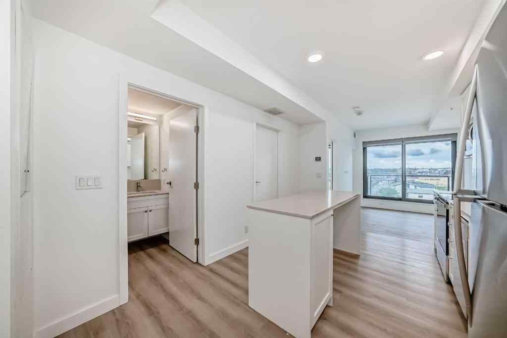 MLS® A2246057 - Unit #814 123 4 Street NE in Crescent Heights Calgary, Residential