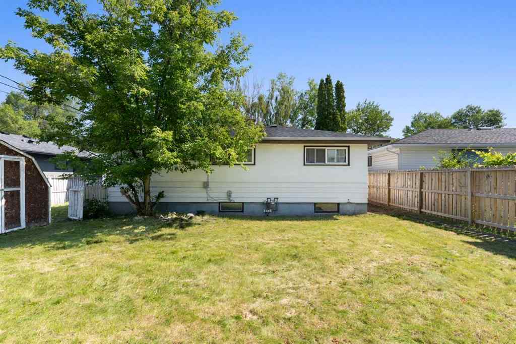 MLS® A2246065 - 87 Hillgrove Drive SW in Haysboro Calgary, Residential