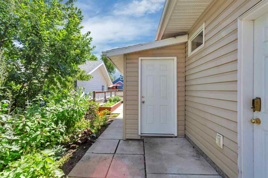 MLS® A2246082 - 4631 48 Street   in Parkvale Red Deer, Residential