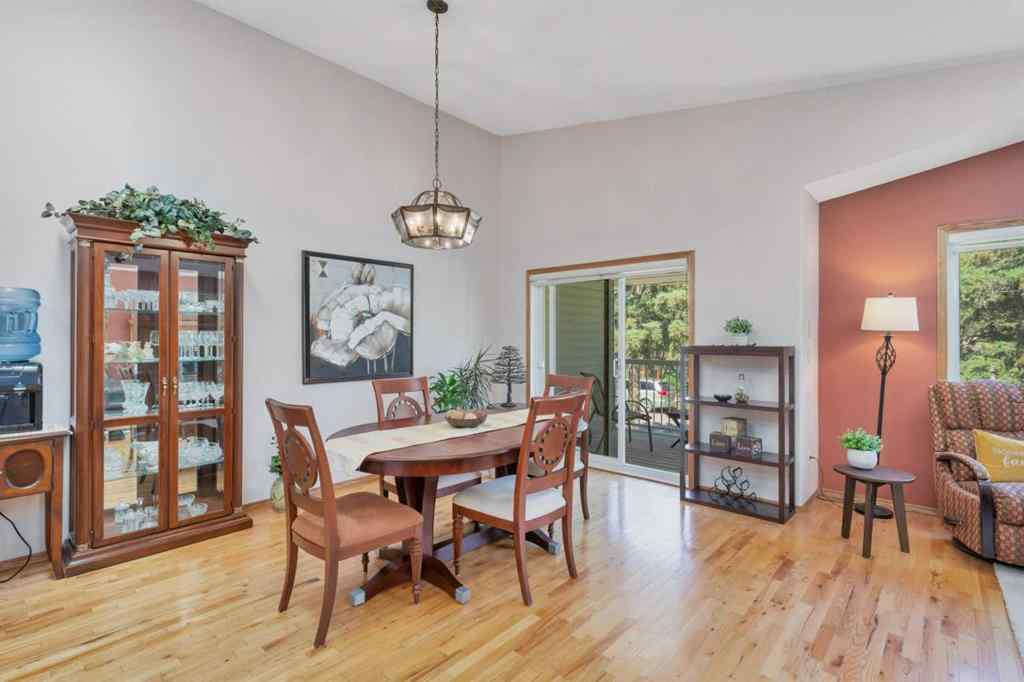 MLS® A2246082 - 4631 48 Street   in Parkvale Red Deer, Residential