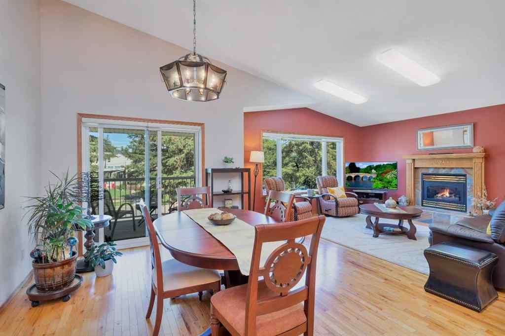 MLS® A2246082 - 4631 48 Street   in Parkvale Red Deer, Residential