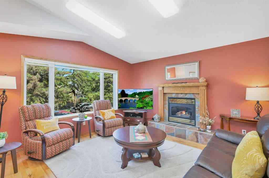 MLS® A2246082 - 4631 48 Street   in Parkvale Red Deer, Residential