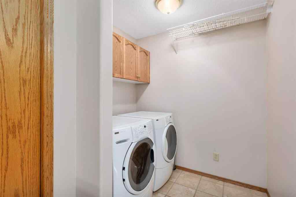 MLS® A2246082 - 4631 48 Street   in Parkvale Red Deer, Residential