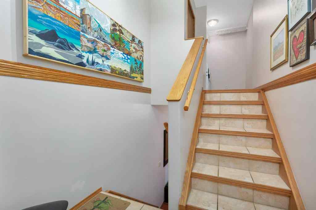 MLS® A2246082 - 4631 48 Street   in Parkvale Red Deer, Residential