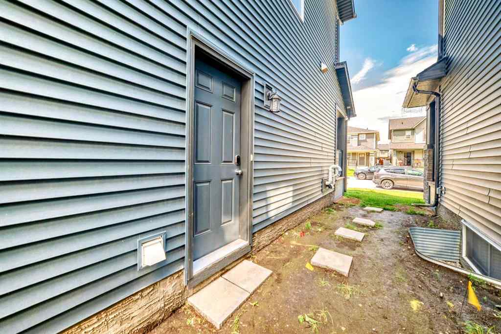 MLS® A2246083 - 221 Midgrove Mews SW in Midtown Airdrie, Residential