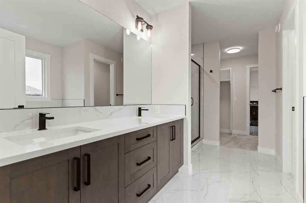 MLS® A2246091 - 354 Kinniburgh Loop  in Kinniburgh South Chestermere, Residential