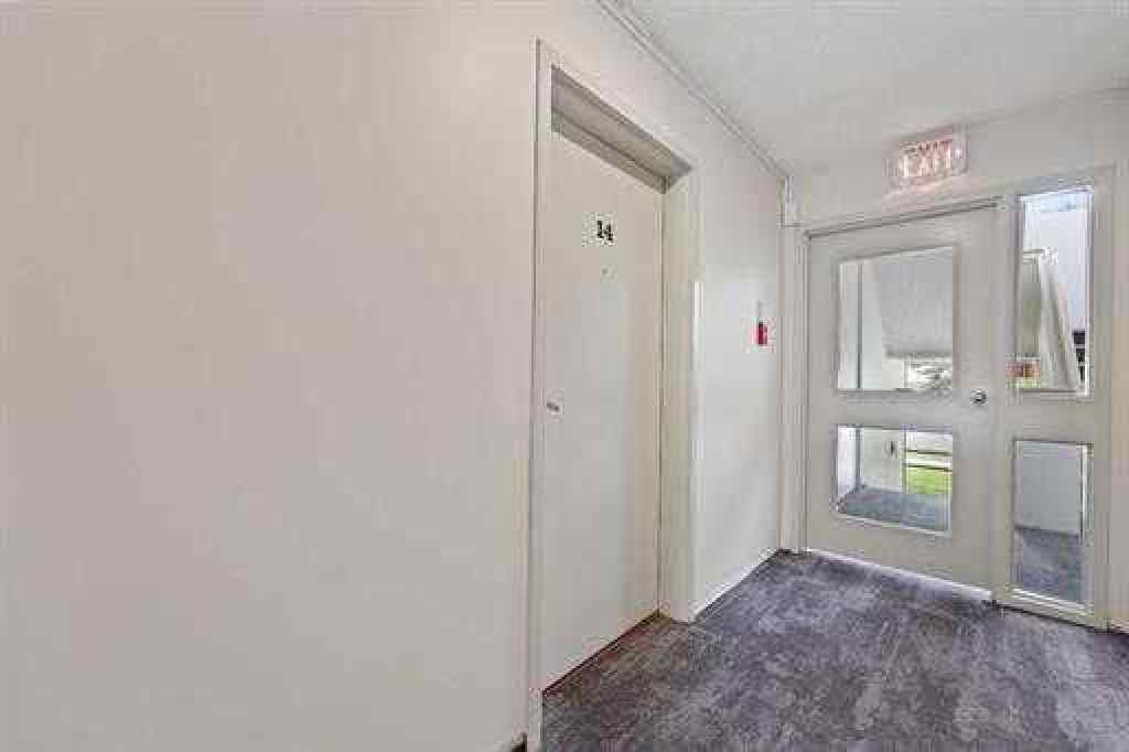 MLS® A2246096 - Unit #14 3014 Edenwold Heights NW in Edgemont Calgary, Residential