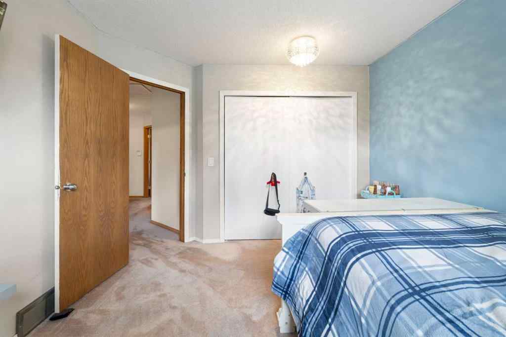 MLS® A2246103 - 156 Woodfield Road SW in Woodbine Calgary, Residential