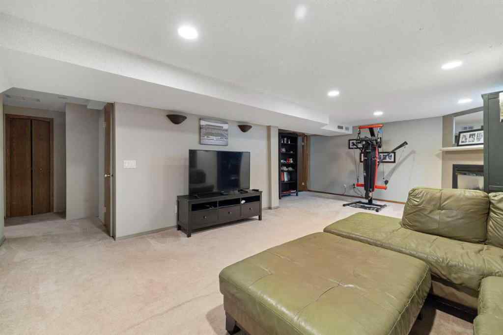 MLS® A2246103 - 156 Woodfield Road SW in Woodbine Calgary, Residential
