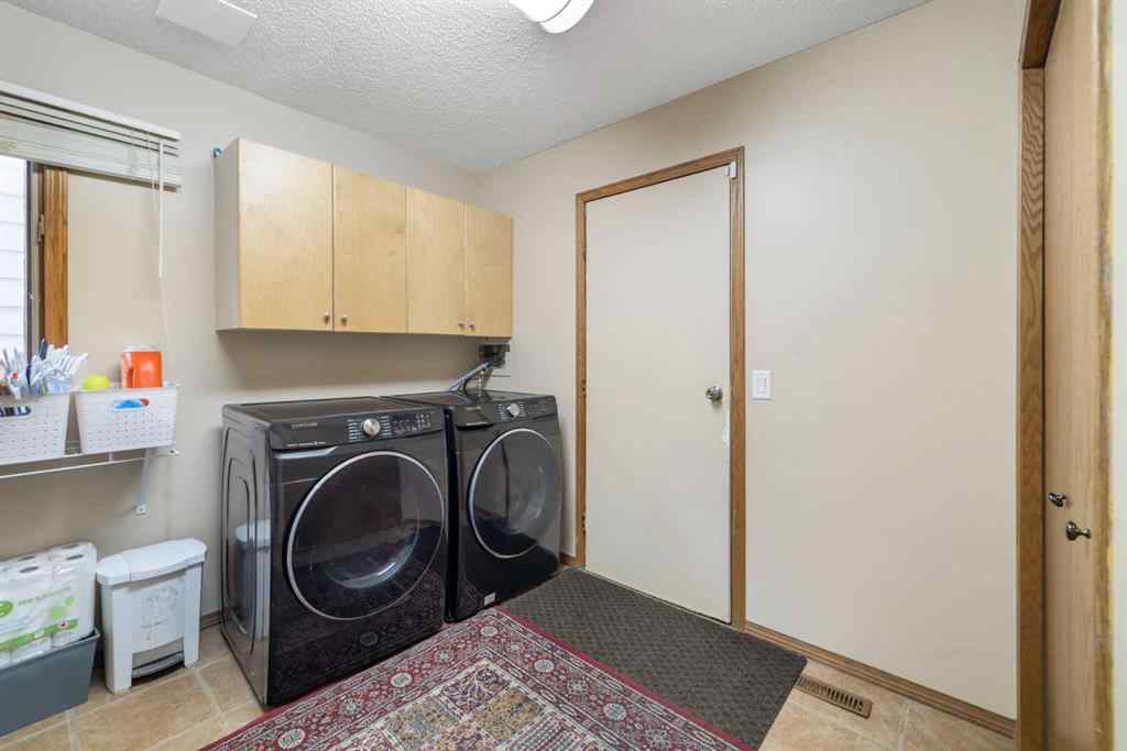 MLS® A2246103 - 156 Woodfield Road SW in Woodbine Calgary, Residential