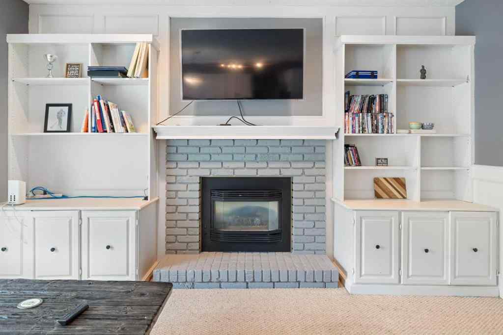 MLS® A2246103 - 156 Woodfield Road SW in Woodbine Calgary, Residential