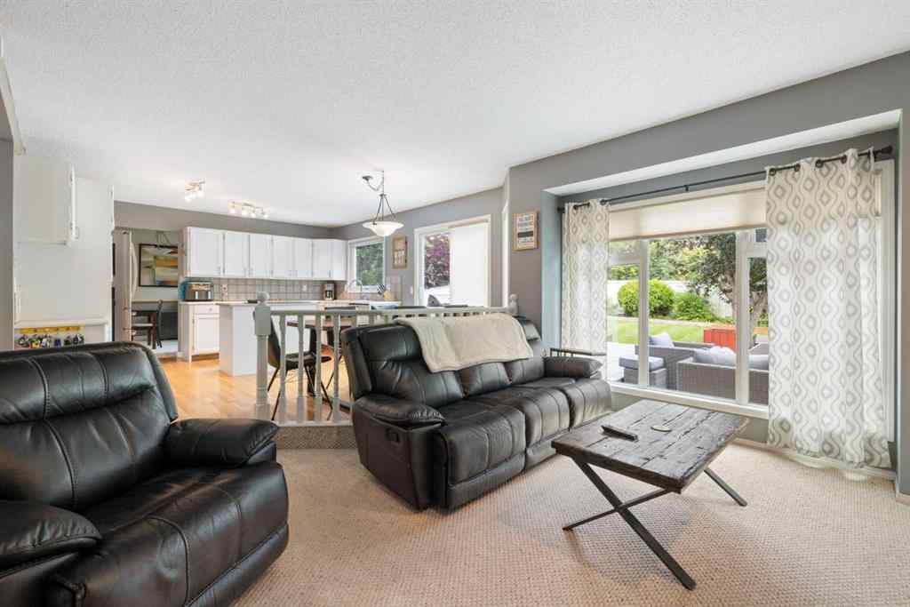 MLS® A2246103 - 156 Woodfield Road SW in Woodbine Calgary, Residential