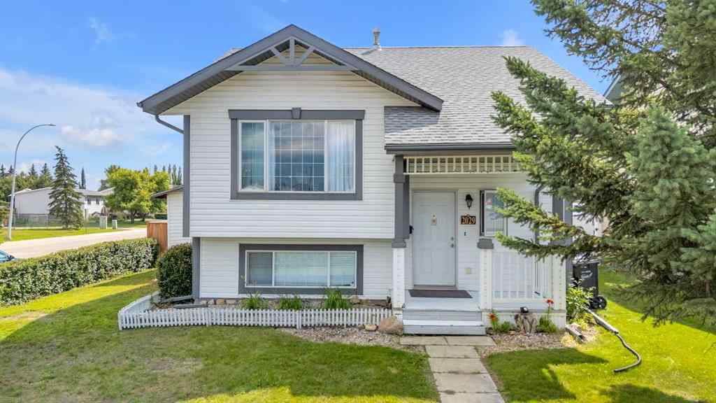 MLS® A2246111 - 2029 Minto Street  in Penhold Estates Penhold, Residential