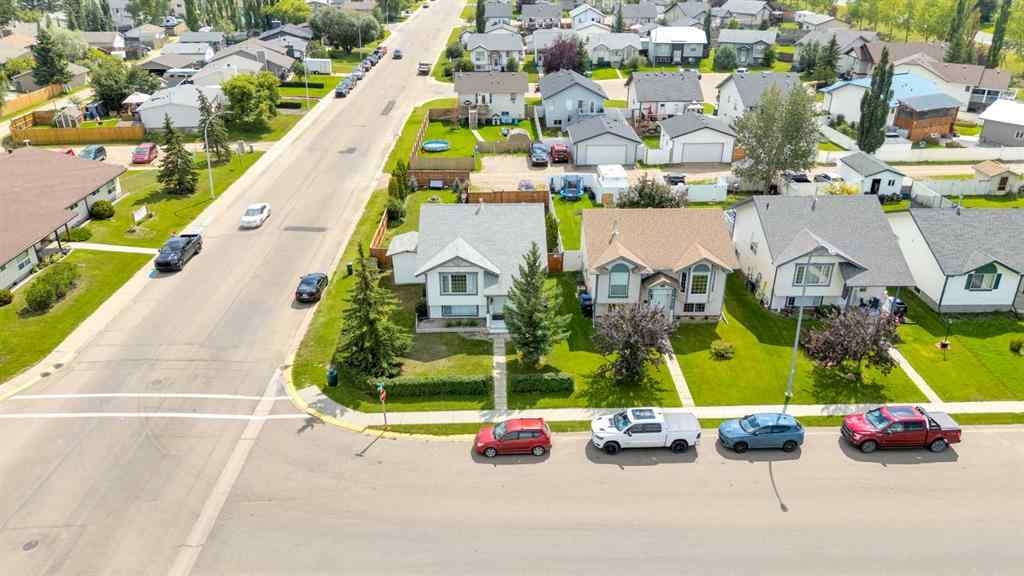 MLS® A2246111 - 2029 Minto Street  in Penhold Estates Penhold, Residential