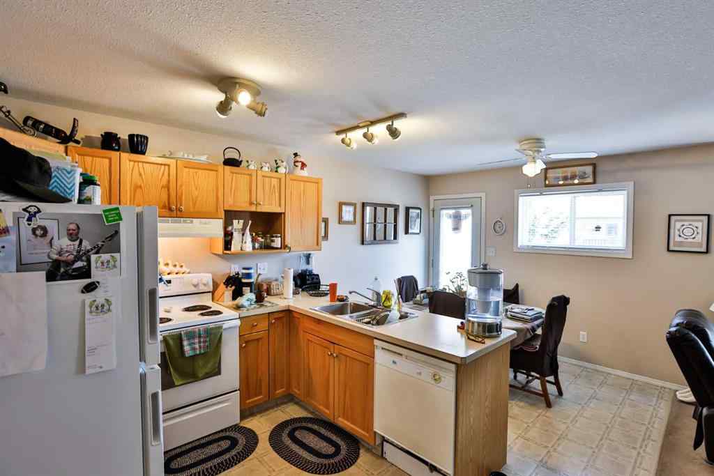 MLS® A2246112 - Unit #26 720 Heritage Boulevard W in Heritage Heights Lethbridge, Residential