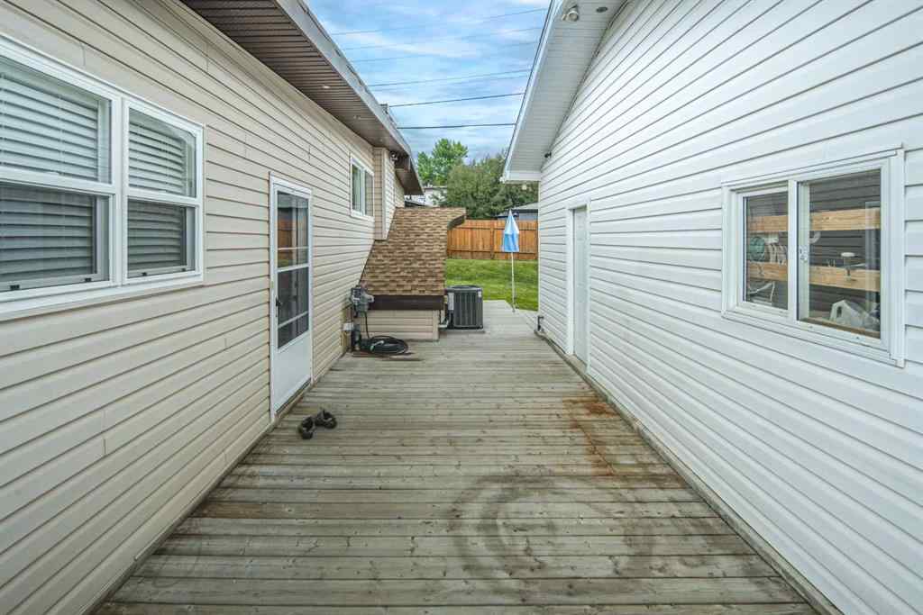 MLS® A2246114 - 5808 Dalton Drive NW in Dalhousie Calgary, Residential
