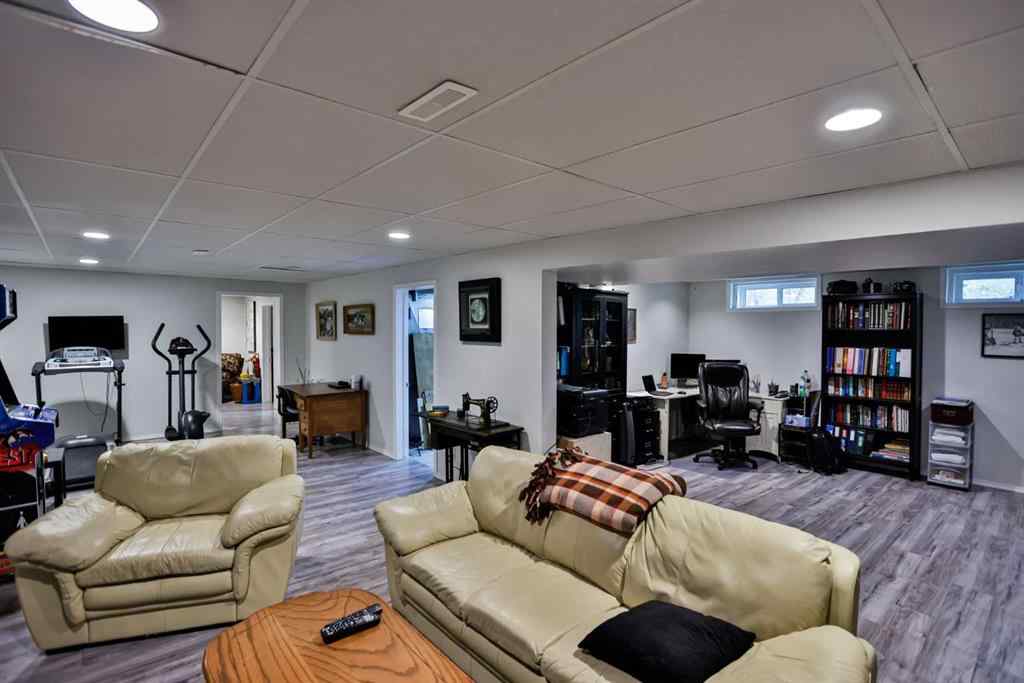 MLS® A2246115 - 203037 TWP RD 174   in NONE Rural Vulcan County, Residential