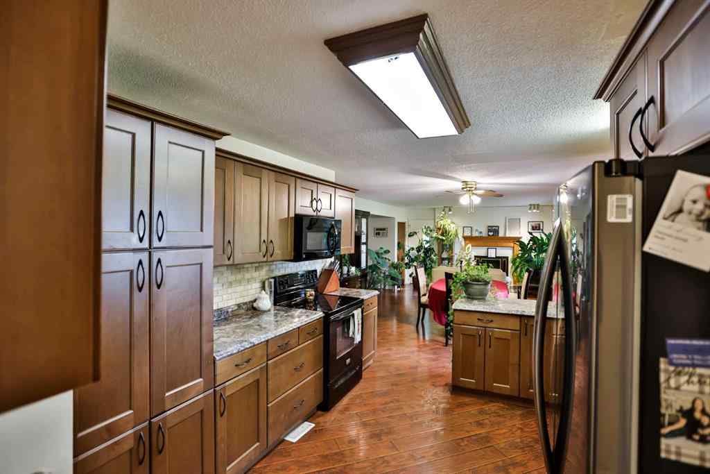 MLS® A2246115 - 203037 TWP RD 174   in NONE Rural Vulcan County, Residential