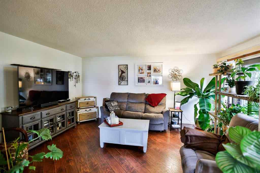 MLS® A2246115 - 203037 TWP RD 174   in NONE Rural Vulcan County, Residential