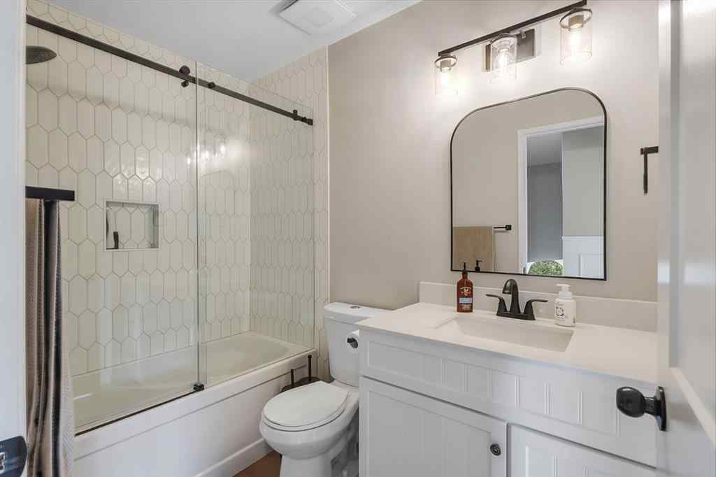 MLS® A2246120 - 23 Sanderling Court  in Sandstone Valley Calgary, Residential