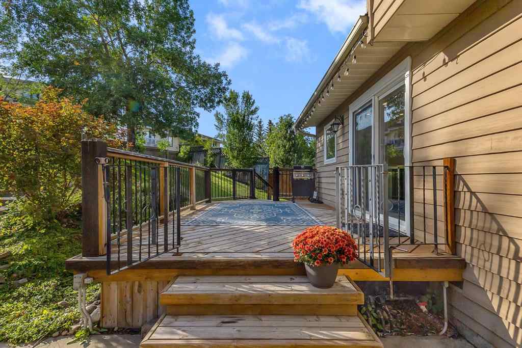 MLS® A2246120 - 23 Sanderling Court  in Sandstone Valley Calgary, Residential