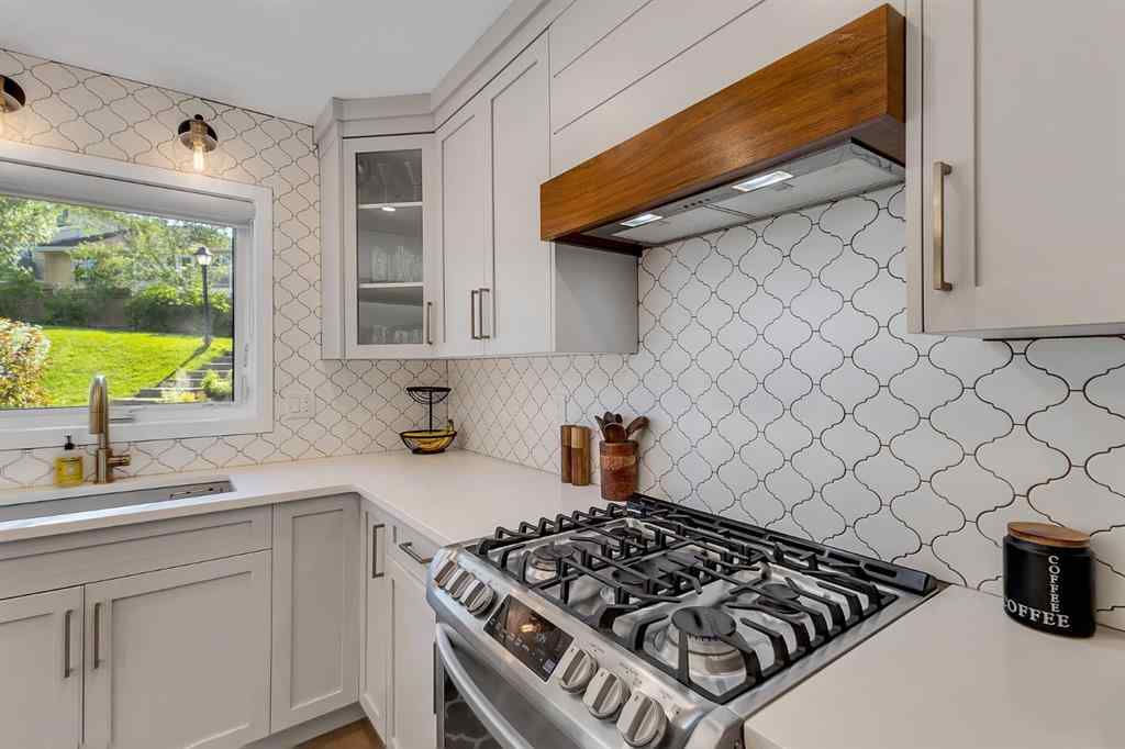 MLS® A2246120 - 23 Sanderling Court  in Sandstone Valley Calgary, Residential