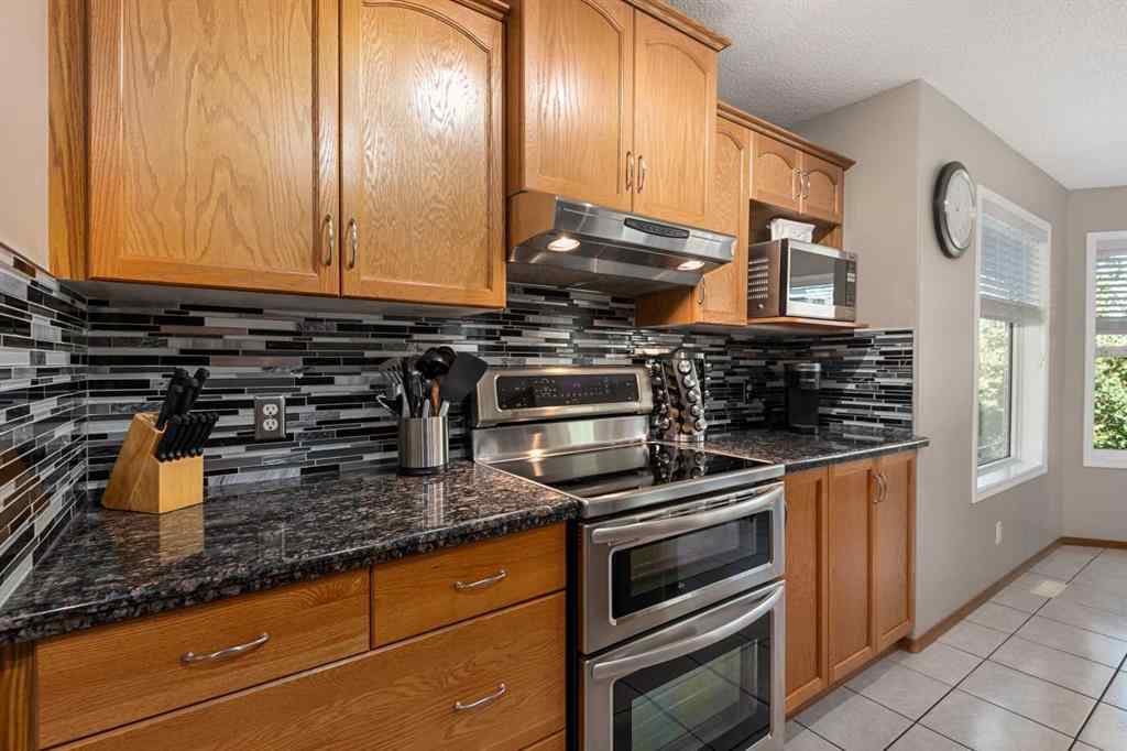 MLS® A2246129 - 195 Cove Crescent  in The Cove Chestermere, Residential