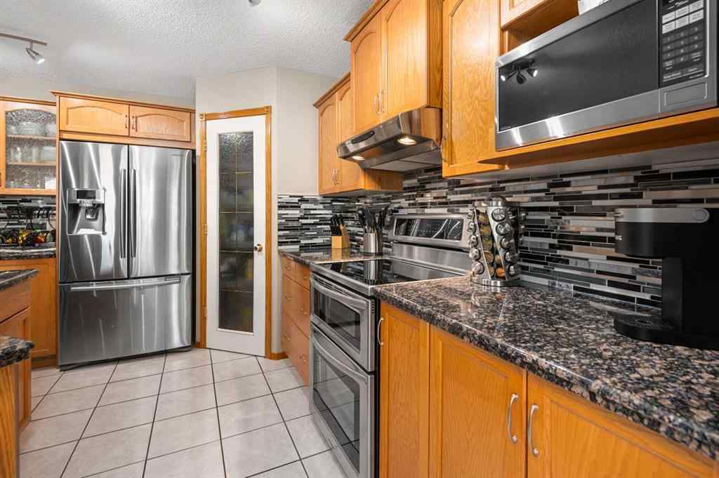 MLS® A2246129 - 195 Cove Crescent  in The Cove Chestermere, Residential