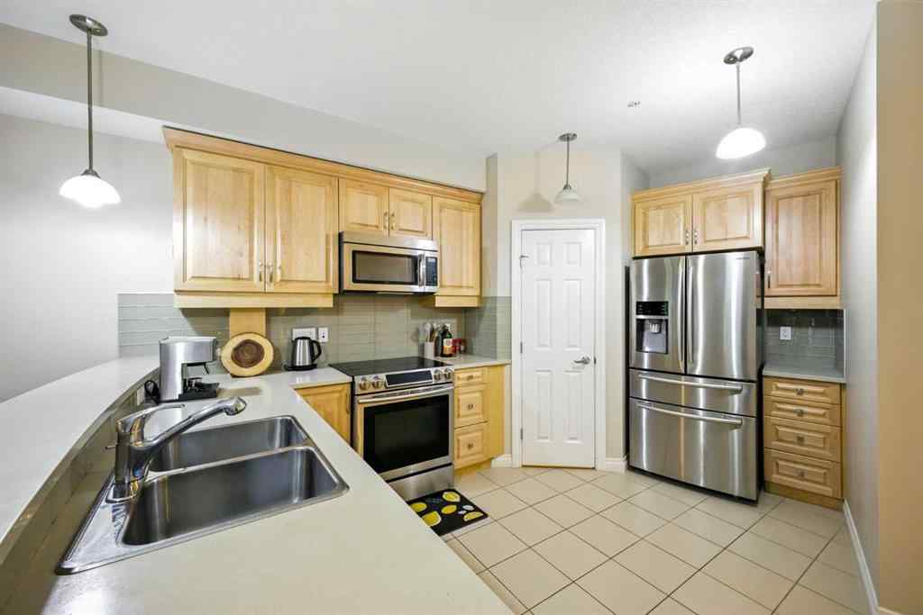 MLS® A2246134 - Unit #8103 14 Hemlock Crescent SW in Spruce Cliff Calgary, Residential