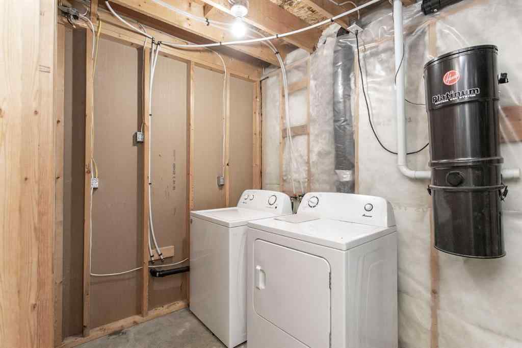 MLS® A2246140 - 37 Wade Close  in Westlake Red Deer, Residential