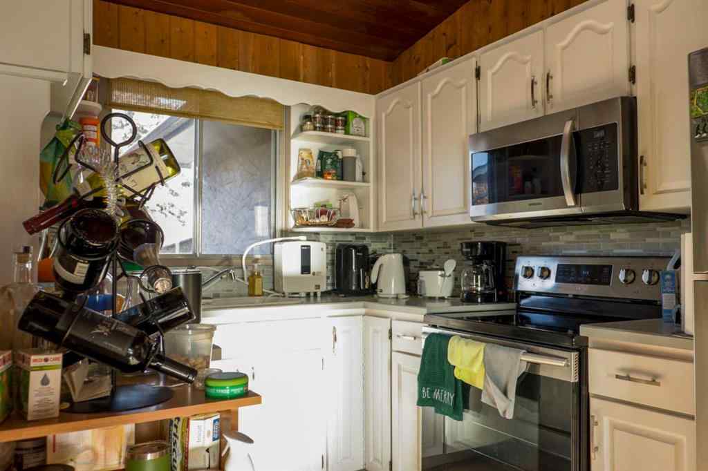 MLS® A2246149 - 236 Pinetree Road NE in Pineridge Calgary, Residential