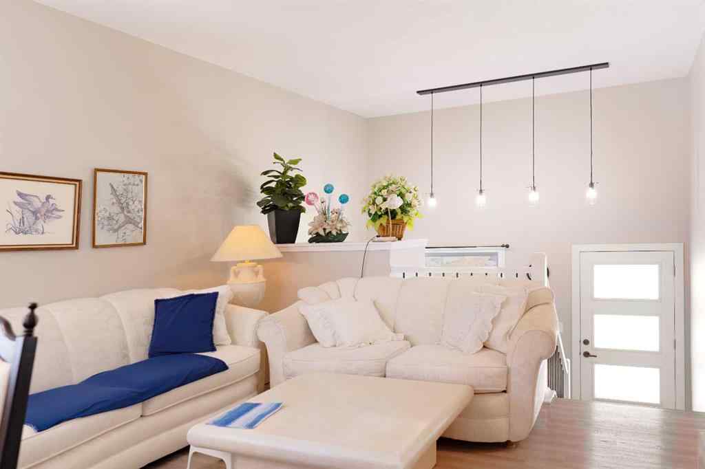 MLS® A2246152 - 11 Ian Way  in Iron Gate Sylvan Lake, Residential