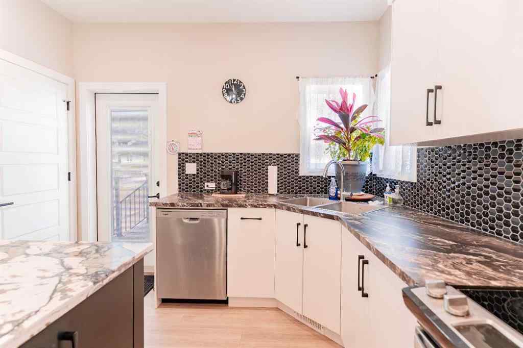 MLS® A2246152 - 11 Ian Way  in Iron Gate Sylvan Lake, Residential