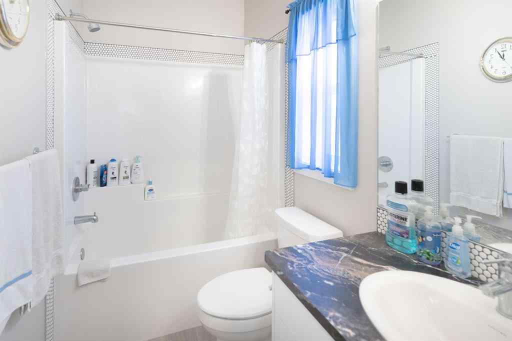 MLS® A2246152 - 11 Ian Way  in Iron Gate Sylvan Lake, Residential